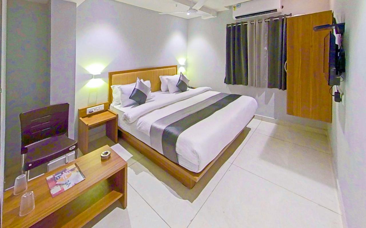Hotel Nova Star 拉杰果德 外观 照片
