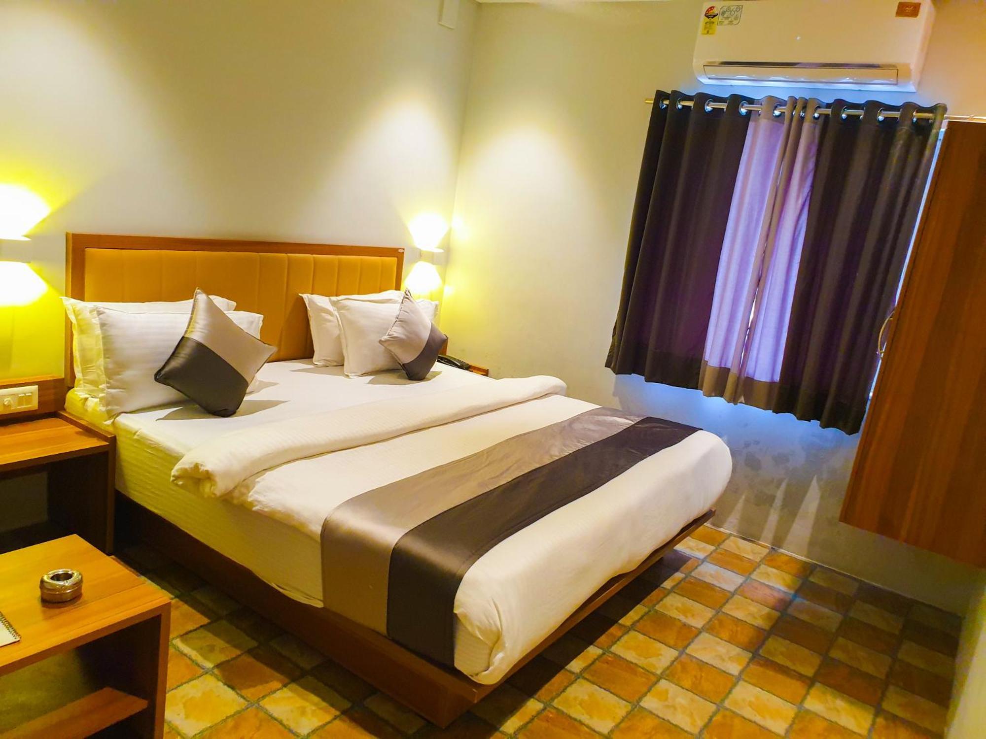 Hotel Nova Star 拉杰果德 外观 照片