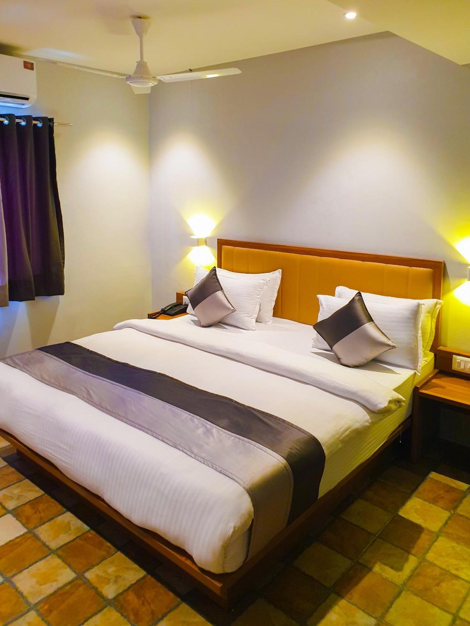 Hotel Nova Star 拉杰果德 外观 照片